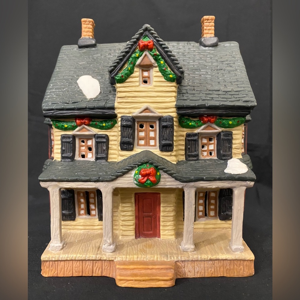 Vintage Dickens Collectables Town Series “House”
